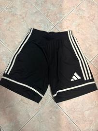 Pantaloncini adidas neri
