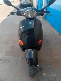 vespa et4