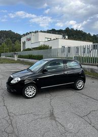 Lancia Ypsilon 2011 adatta neopatentati