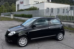 Lancia Ypsilon 2011 adatta neopatentati