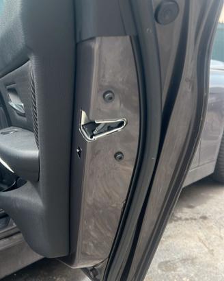 Serratura dx BMW 320 F30 Berlina 2016