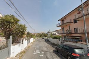 Borghesiana quadrilocale con giardino e balcone