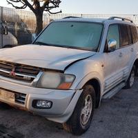 Mitsubishi Pajero 3200 diesel per ricambi