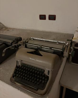 Macchina da scrivere vintage