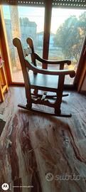 sedia a dondolo in legno