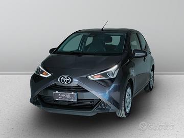 TOYOTA Aygo II 2018 5p - Aygo 5p 1.0 x-play 72cv