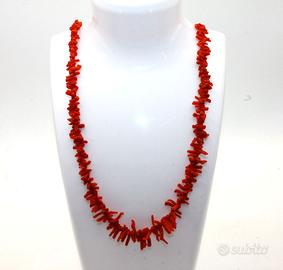 Splendida collana rami di corallo