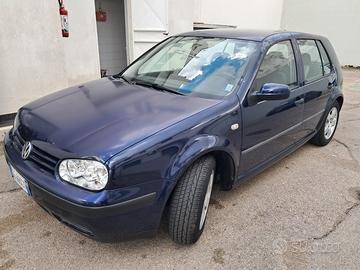 Volwagen Golf IV a Metano 