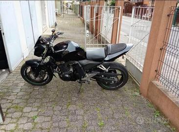 Kawasaki ZR 750