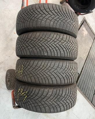 4 Gomme invernali usate Hankook 215 60 16 99H Dot 