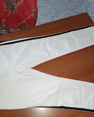 pantaloni Stradivarius  EUR 36