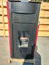 Termostufa caldaia legna e pellet nuova