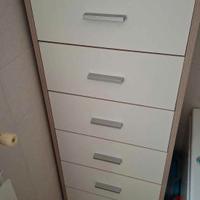Mobiletto con cassetti