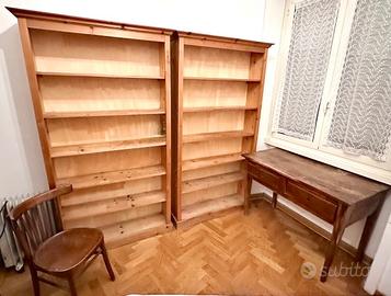 Librerie e tanti mobili d' antiquariato