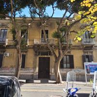 Liberta'(adiac. Inps) bivani in stabile d'epoca