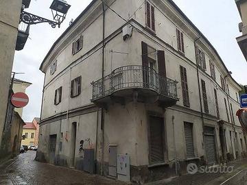 Immobile in asta di 87 m² con 2 locali a Cuneo