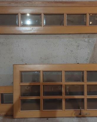 Porta alla francese in legno e vetro