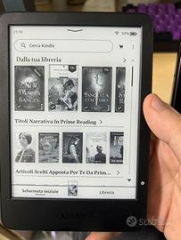 KINDLE (ultimo modello con pub) + COVER