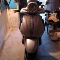 Piaggio Beverly 500