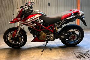 Ducati hypermotard 1100
