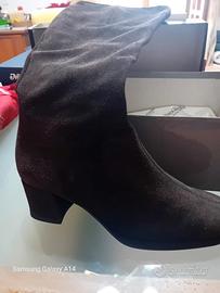 stivale donna scamosciati n.38,5