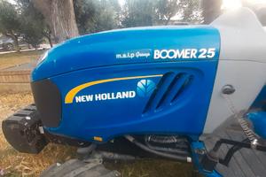 Trattore New Holland Boomer 25
