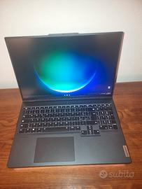 Lenovo Legion Pro 7 16IRX8H