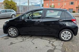 Toyota Yaris 1.0 benzina Sol 5p 68 CV Navi 