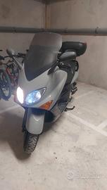Yamaha T Max - 2004