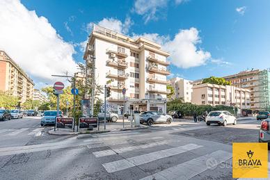 5 vani luminoso in Via Principe di Paternò