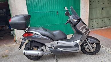 Yamaha XMAX 250