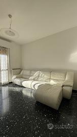 Divano Chateau D’Ax con chaise longue.