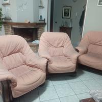 divano con 2 poltrone