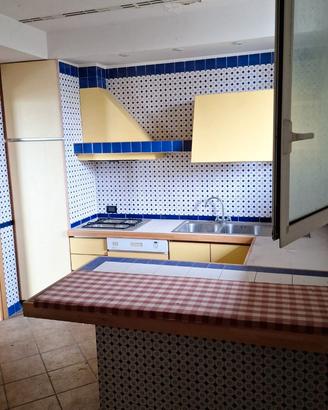 Regal cucina nuova mai usata con elettrodomestici