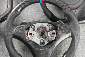 Volante BMW M in carbonio E90 E92 E81 E87 E88 E93