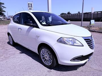 Lancia Ypsilon 1.2 69 CV 5 porte S&S Silver
