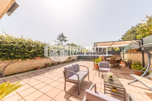 VILLA A SCHIERA