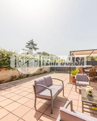VILLA A SCHIERA