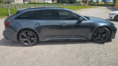 Audi RS6 Avant 4.0 M-HEV