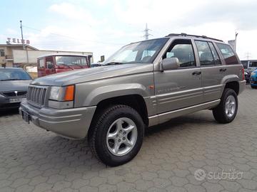 Jeep Grand Cherokee 5.9 4WD Quadra-Trac Limited LX