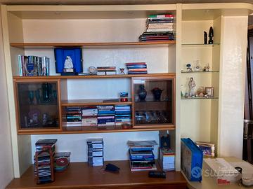 Mobile TV ampio e capiente