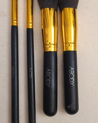 Set 4 Pennelli Make-up Abody (Viso e Occhi) – NUOV