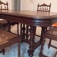 Set Antico Tavolo Allungabile e Sedie in legno