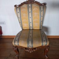 2 poltroncine in legno rivestite in tessuto