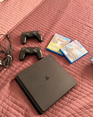 Play 4 (PS4)