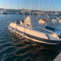 Barca a motore aprodite 650