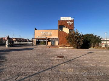 CAPANNONE A PESCHIERA DEL GARDA