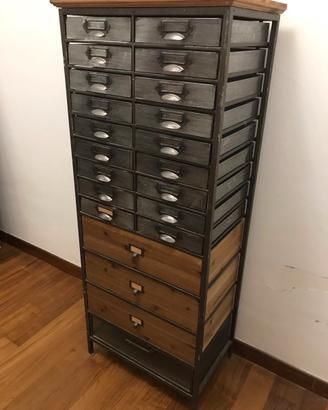 mobile industrial come nuovo