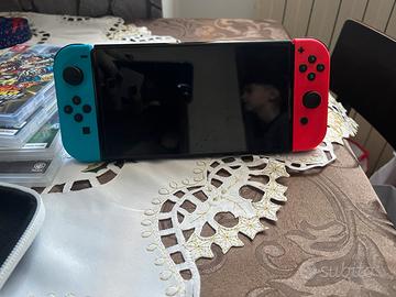 Nintendo switch oled completa di giochi e VR