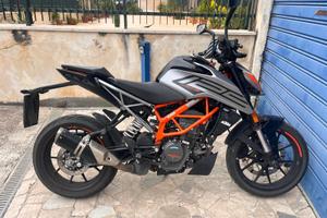 KTM Duke 125 2022